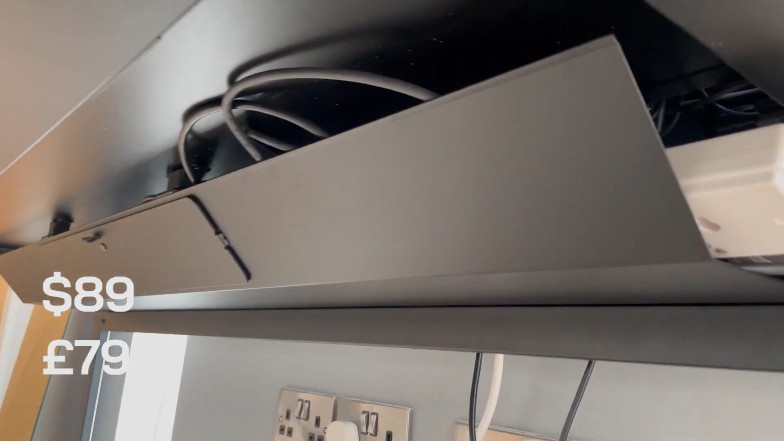 Secretlab's Magnus Desk Is a Magnetic Wonder for Cable Management